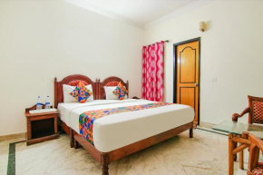 FabHotel Singh Suite